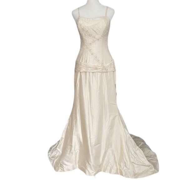 Zirc for Impressions NWT formal dress with beading, small train size 10 - Picture 1 of 15